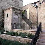 Les Pergamon Hotel