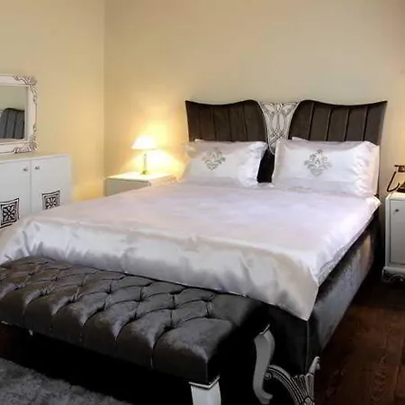 Les Pergamon Hotel